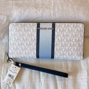 Michael Kors Jet Set Wallet • NWT • Blue/Silver